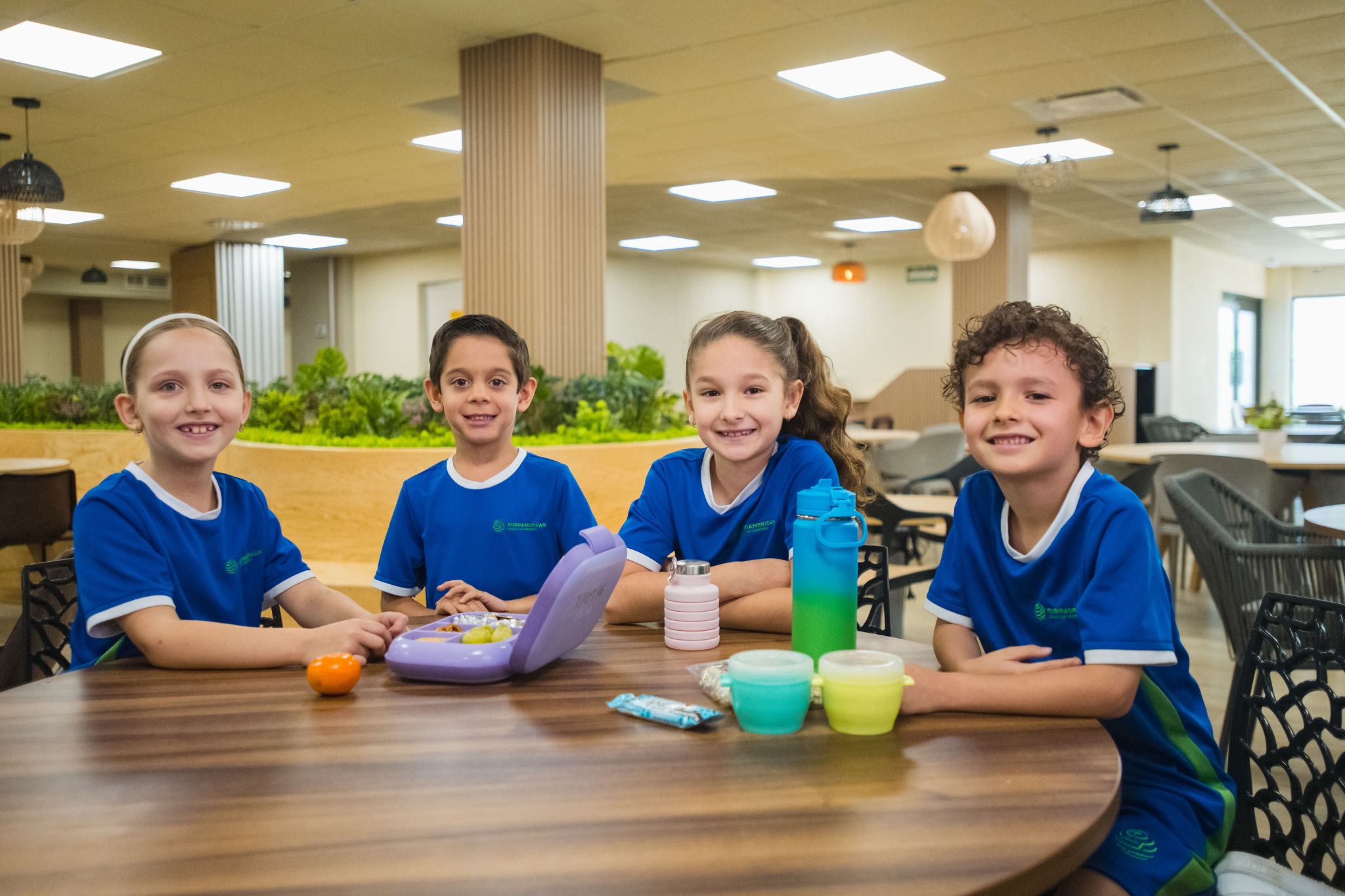 Alumnos de Euroamerican School of Monterrey Valle, colegio privado internacional